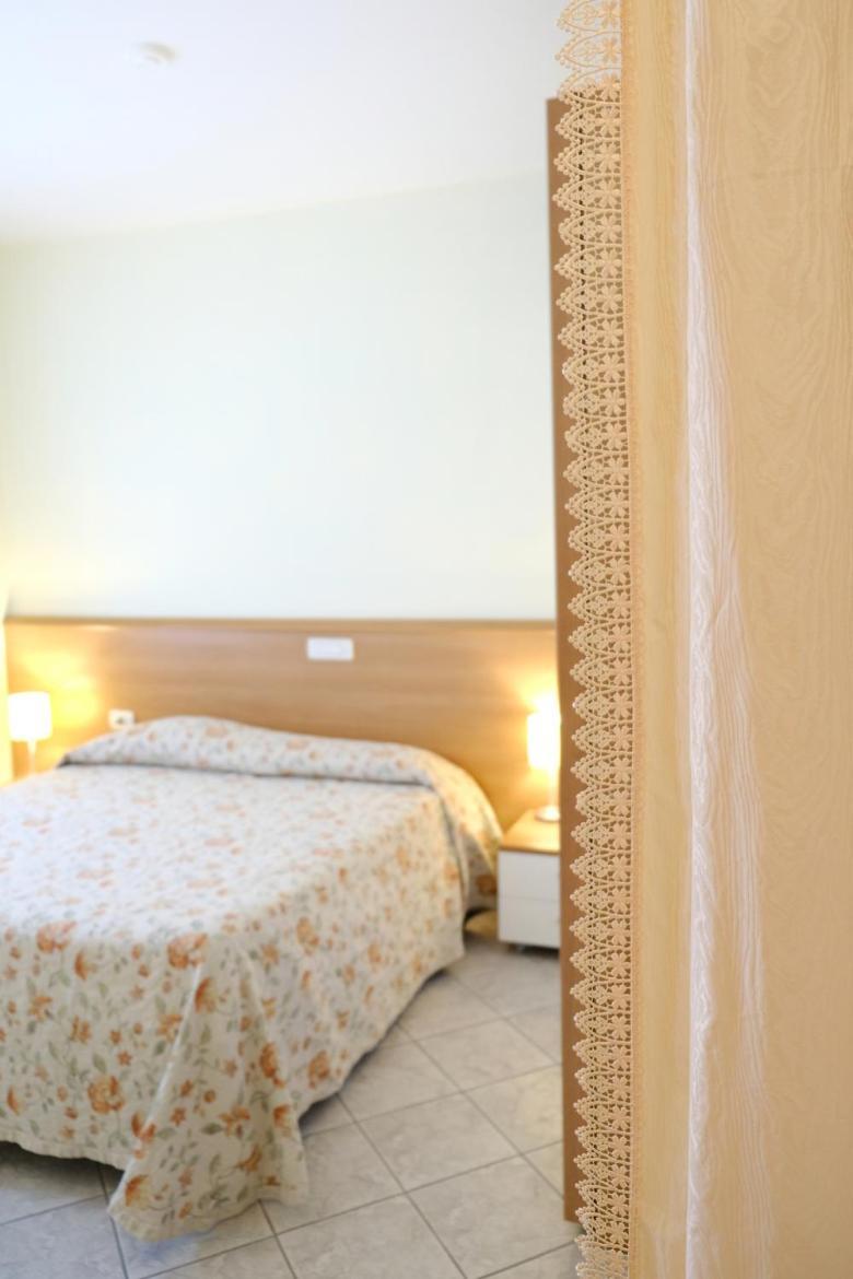 Residenza Carracci Aparthotel Bolonha Exterior foto