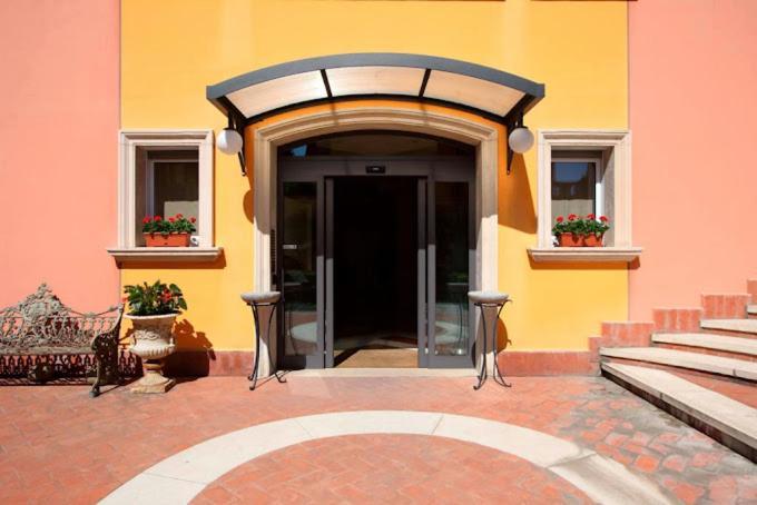Residenza Carracci Aparthotel Bolonha Exterior foto
