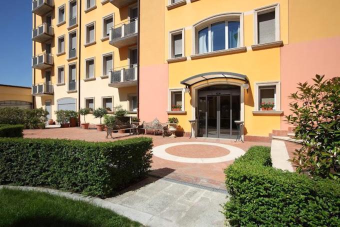 Residenza Carracci Aparthotel Bolonha Exterior foto